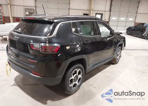 2022 Jeep Compass Trailhawk 4X4 from USA, damaged, VIN 3C4NJDDB9NT157896